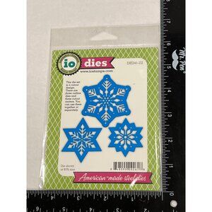 HTF IO Stamps Die Set Snowflake Cutout Set DIE241-ZZ